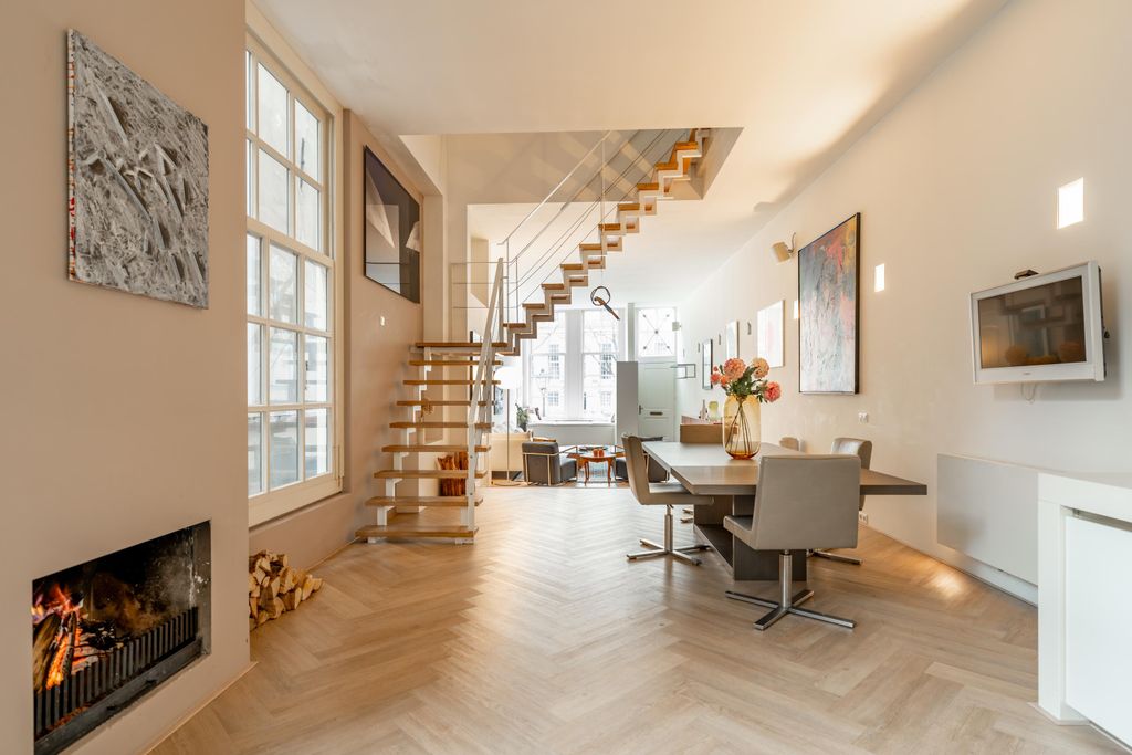 Property photo 3 of 57