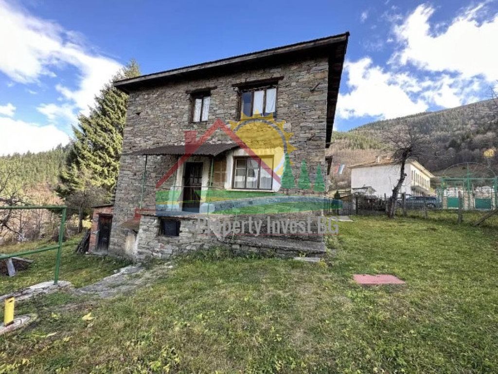 Property photo 2 of 5