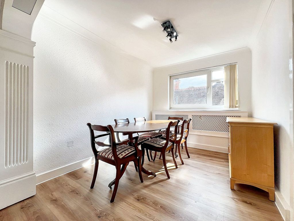 Property photo 3 of 26