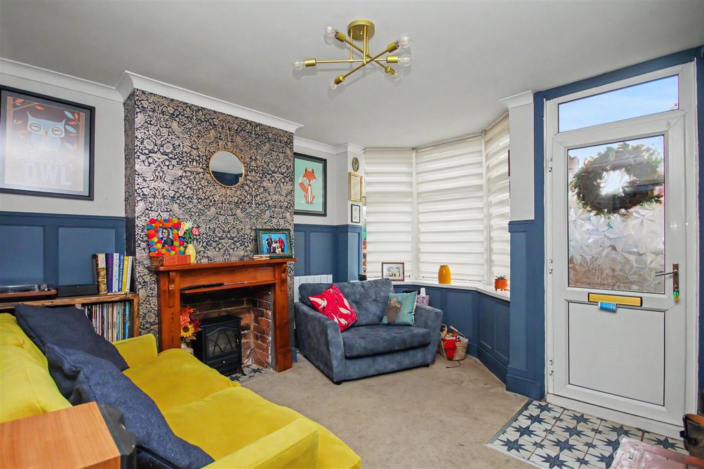 Property photo 2 of 13 Img_8989.Jpg