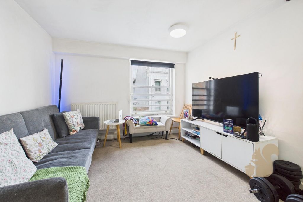 Property photo 2 of 5 Cam01254G0-Pr0361-Still003.Jpg