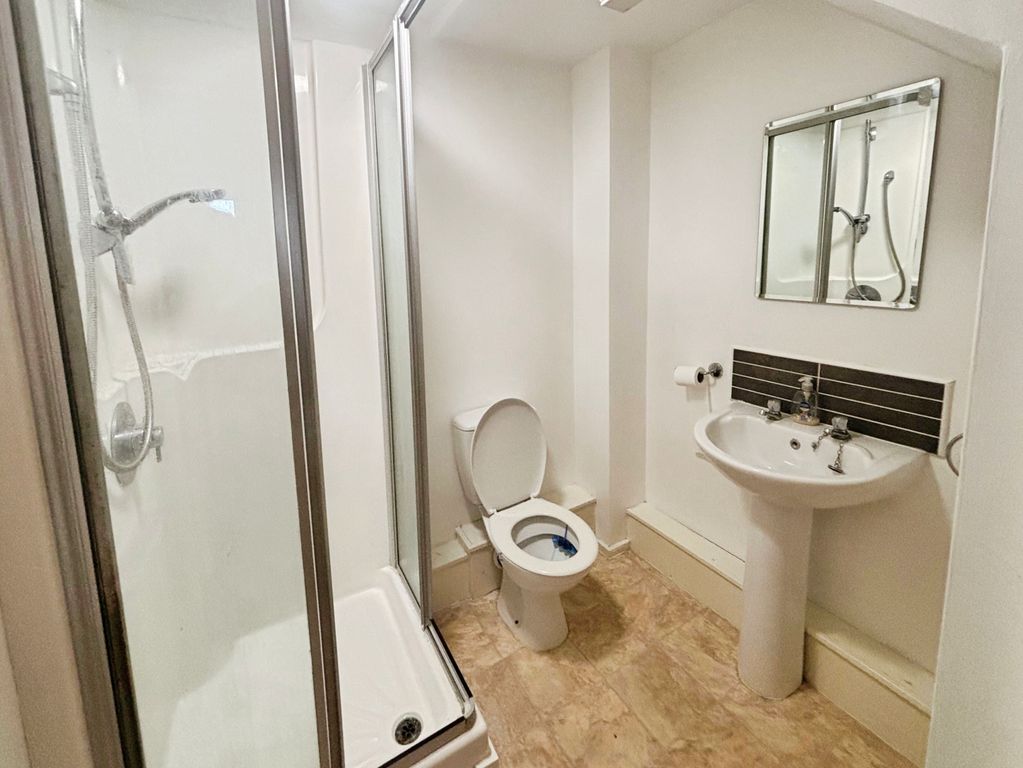 Property photo 3 of 6