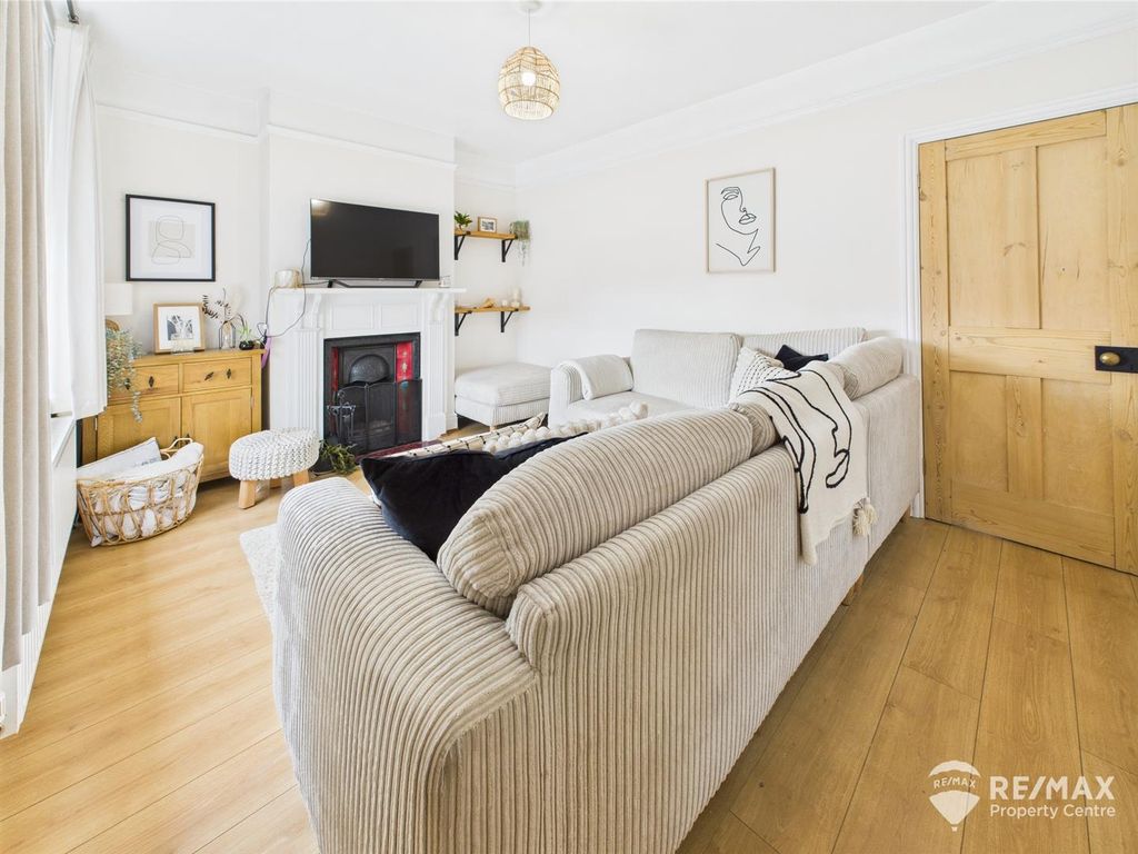 Property photo 3 of 20 Cam02842G0-Pr0217-Still003.Jpg