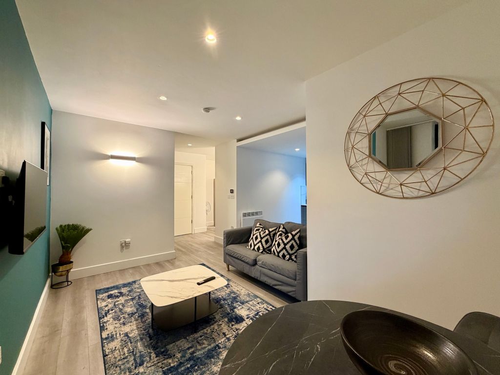 Property photo 1 of 19 Living Room