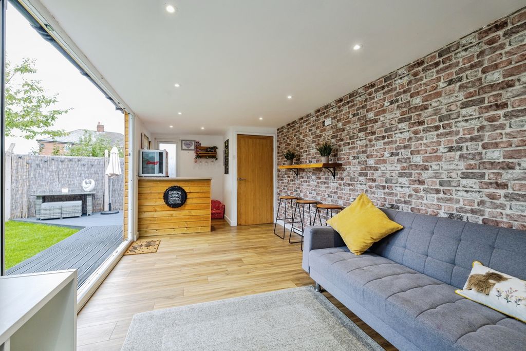 Property photo 3 of 20 2025-10-14-27Butteryclose022