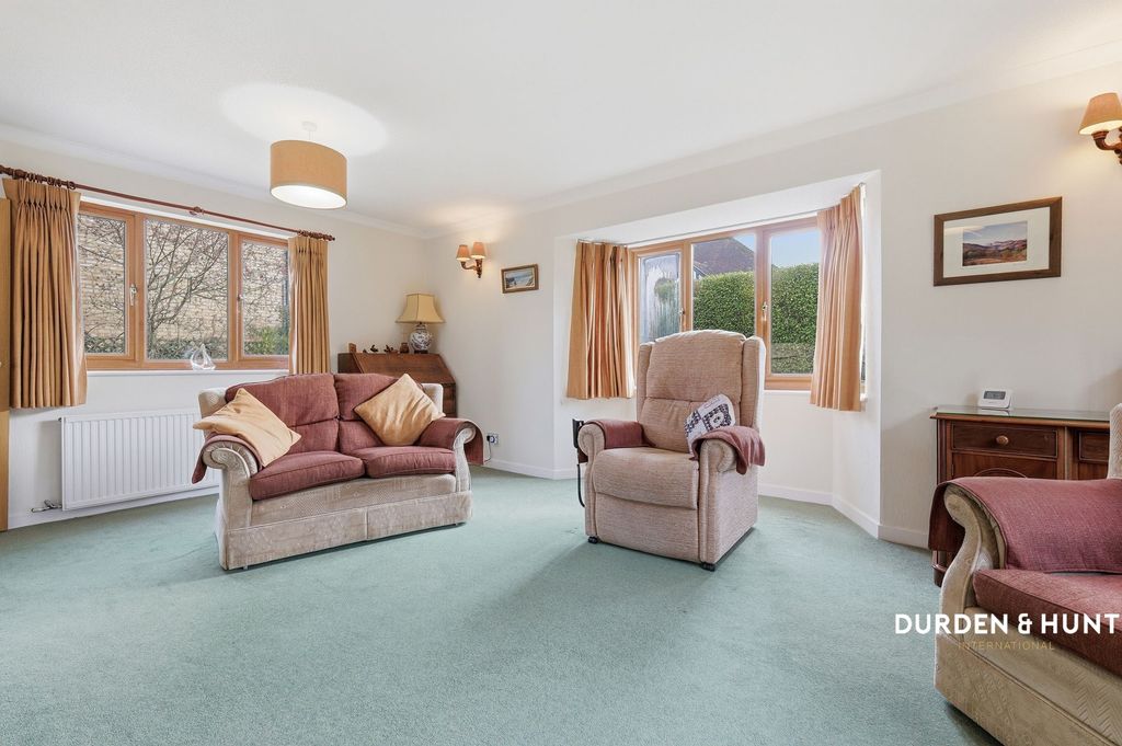 Property photo 2 of 29