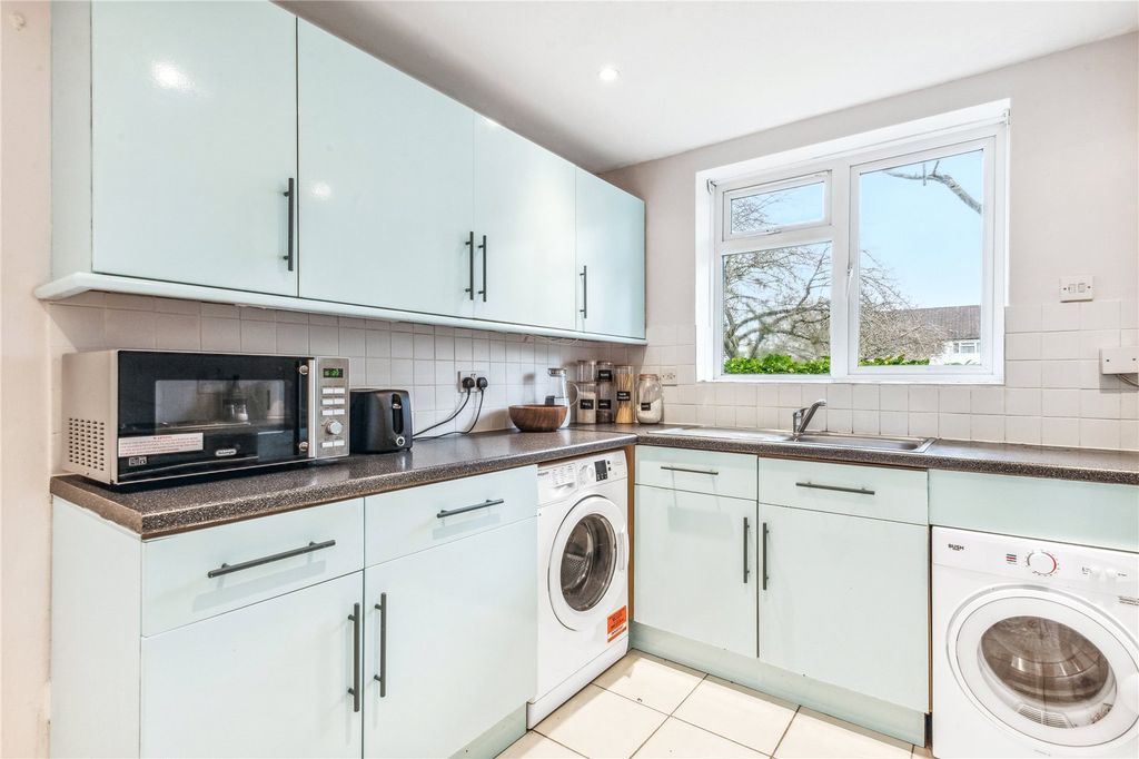 Property photo 3 of 8