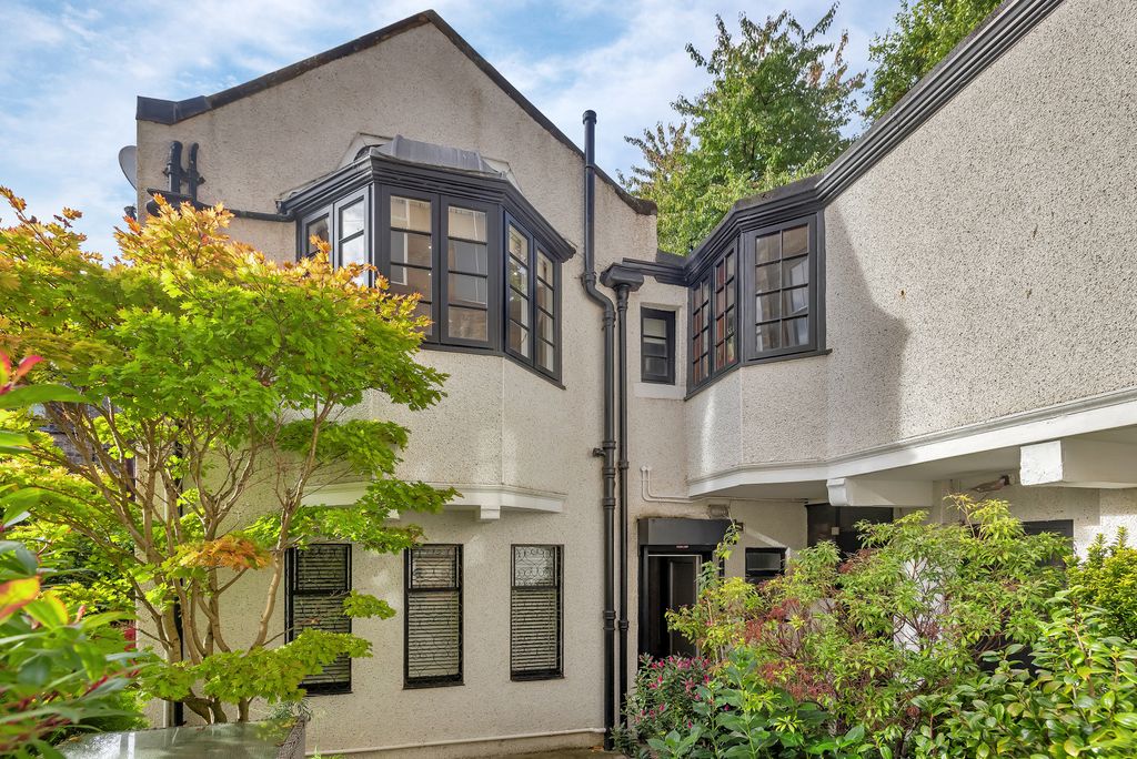 Property photo 1 of 57 133-Print-The Mews 29 Huntly Gardens_122