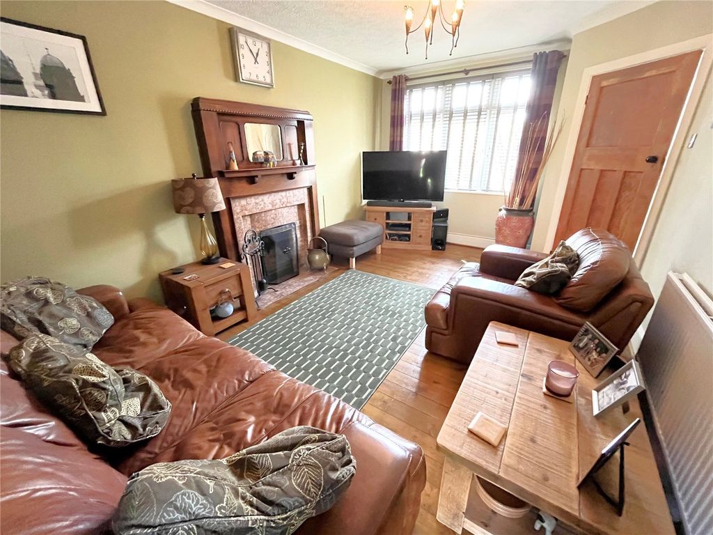 Property photo 3 of 23 Picture No. 12