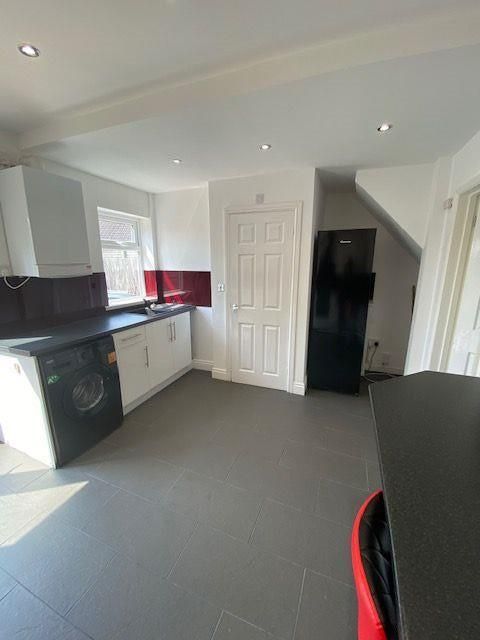 Property photo 3 of 28