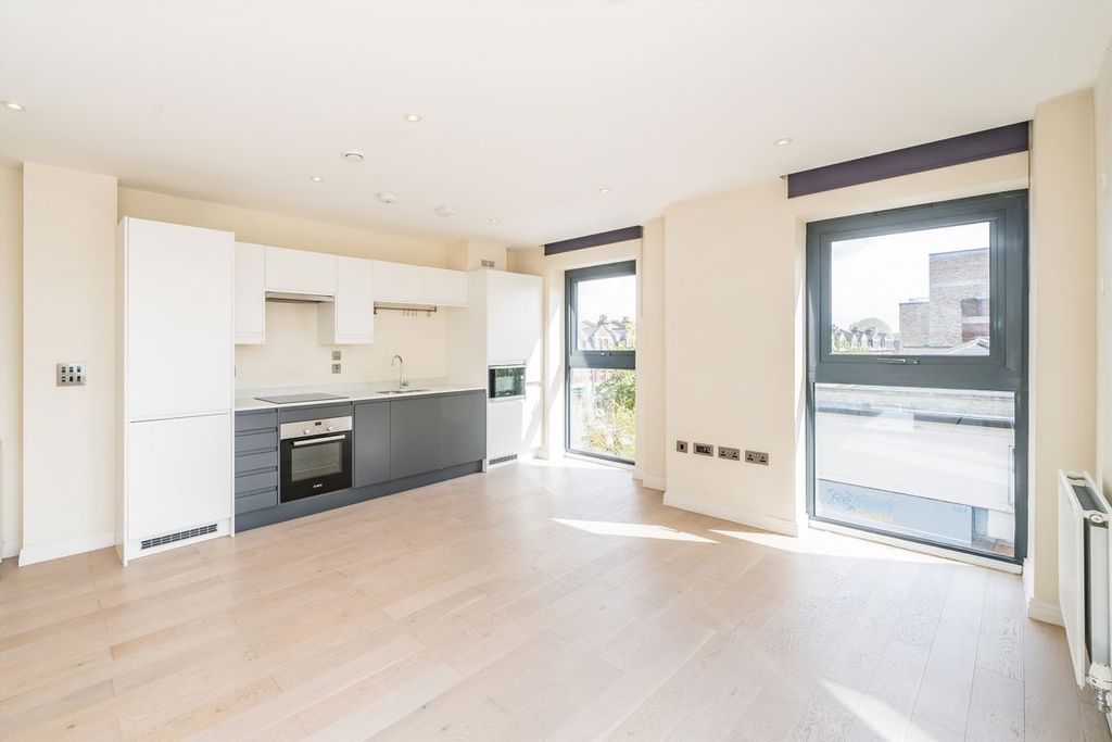 Property photo 3 of 8