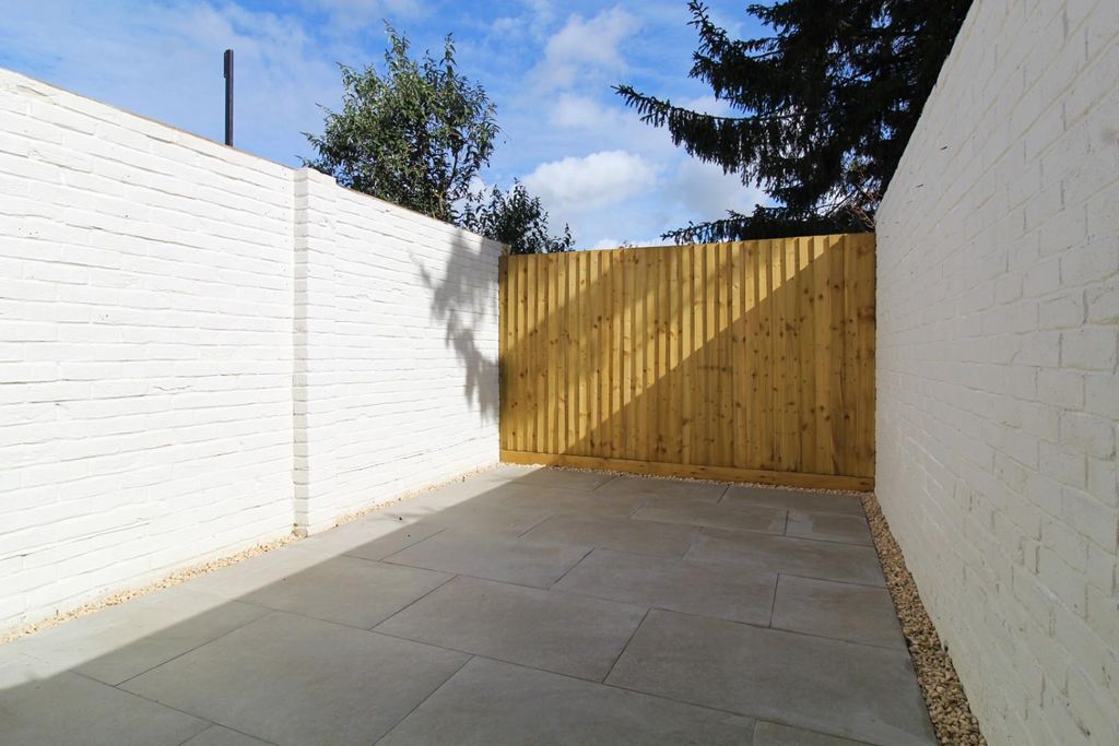 Property photo 2 of 14 Img_2632_Inpixio.Jpg