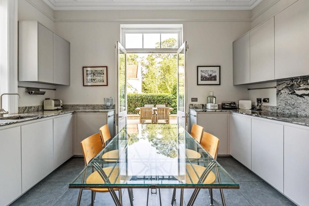 Property photo 2 of 19 3-Sondes-Place-15.Jpg