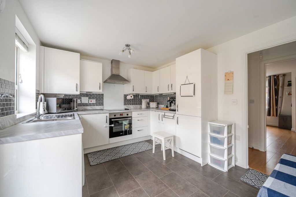 Property photo 1 of 19 1365157-17-68F236427154d.Jpg