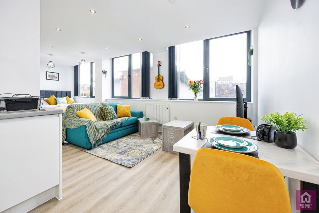 Property photo 1 of 19 Pbox-Img.Jpg