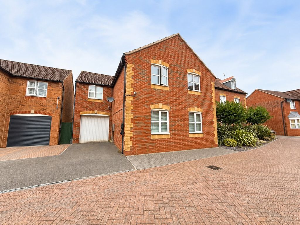 Property photo 1 of 2