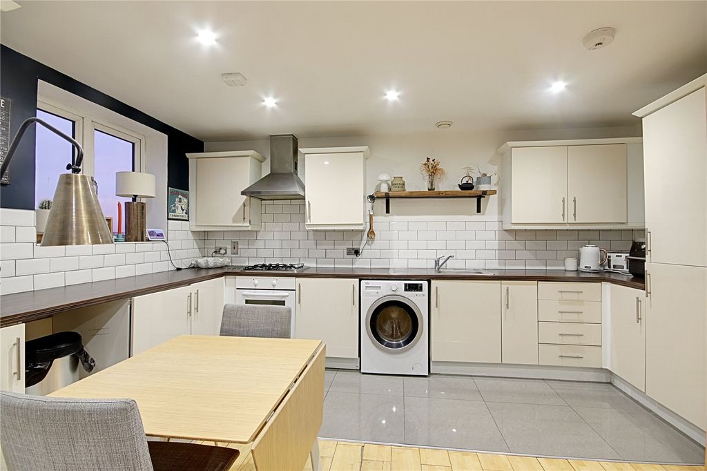 Property photo 2 of 13 Picture No. 03