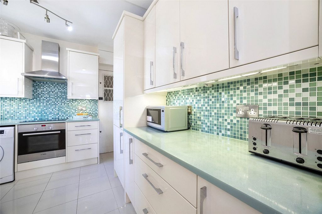 Property photo 3 of 10 Picture No. 06