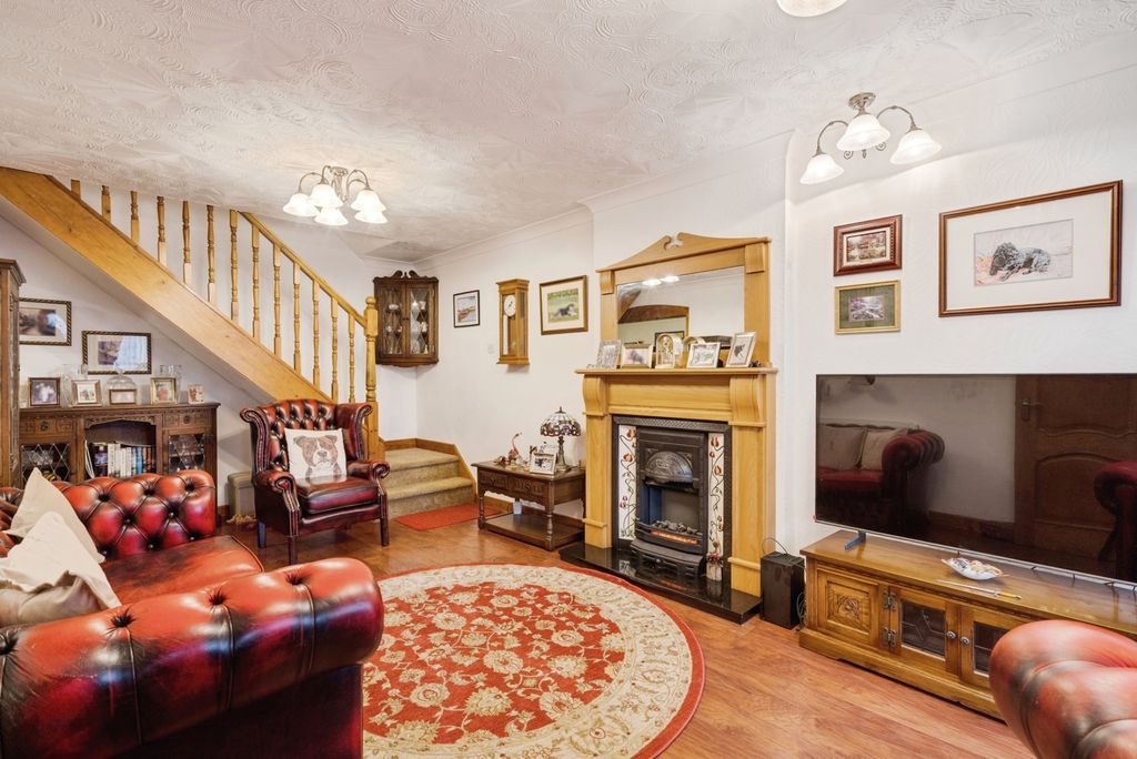 Property photo 2 of 23 Pbox-Img.Jpg