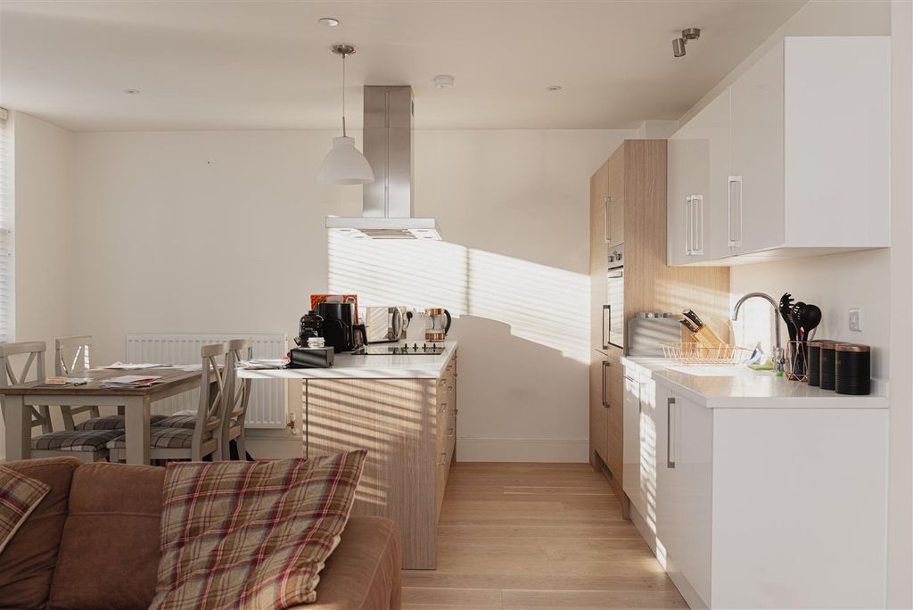 Property photo 3 of 11 2.Jpg