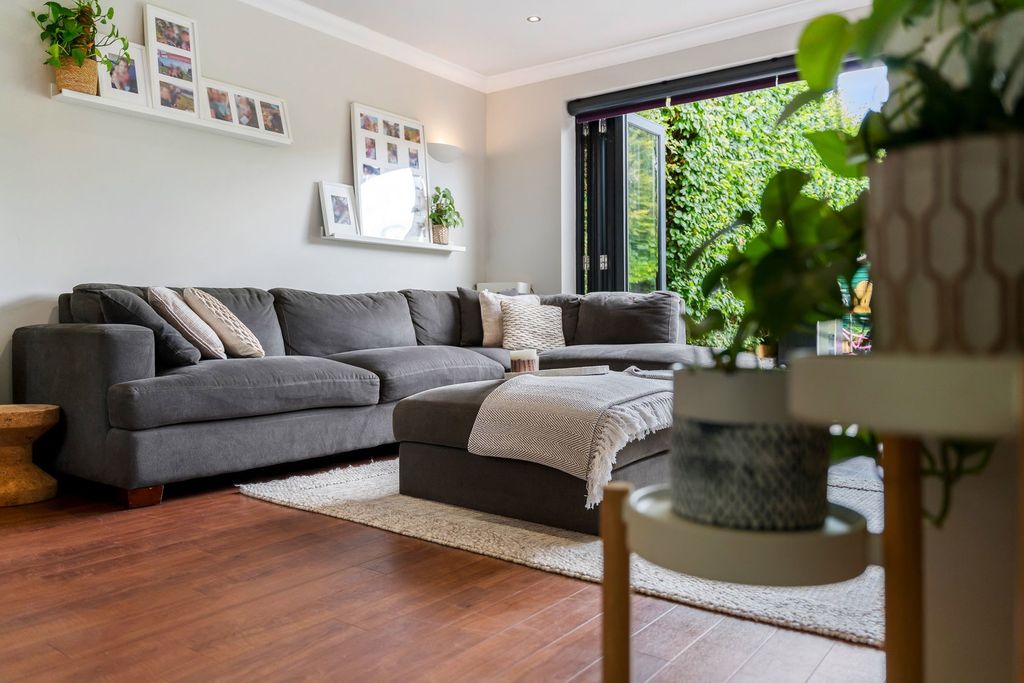 Property photo 2 of 48