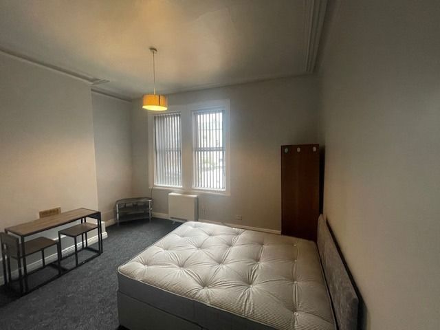 Property photo 1 of 3 Room