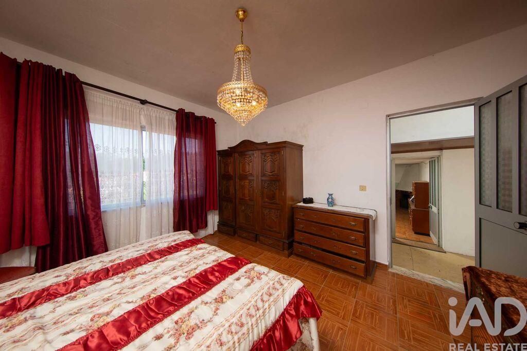 Property photo 3 of 40