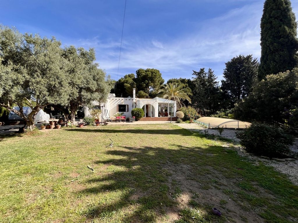 Property photo 1 of 35