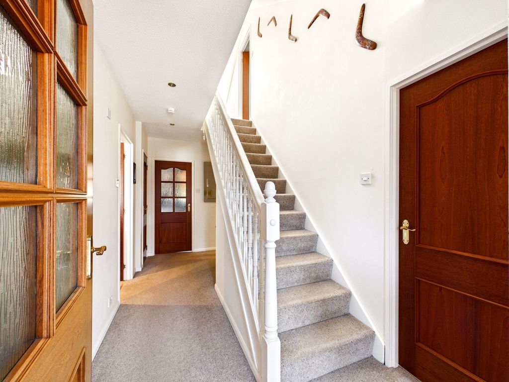 Property photo 3 of 25