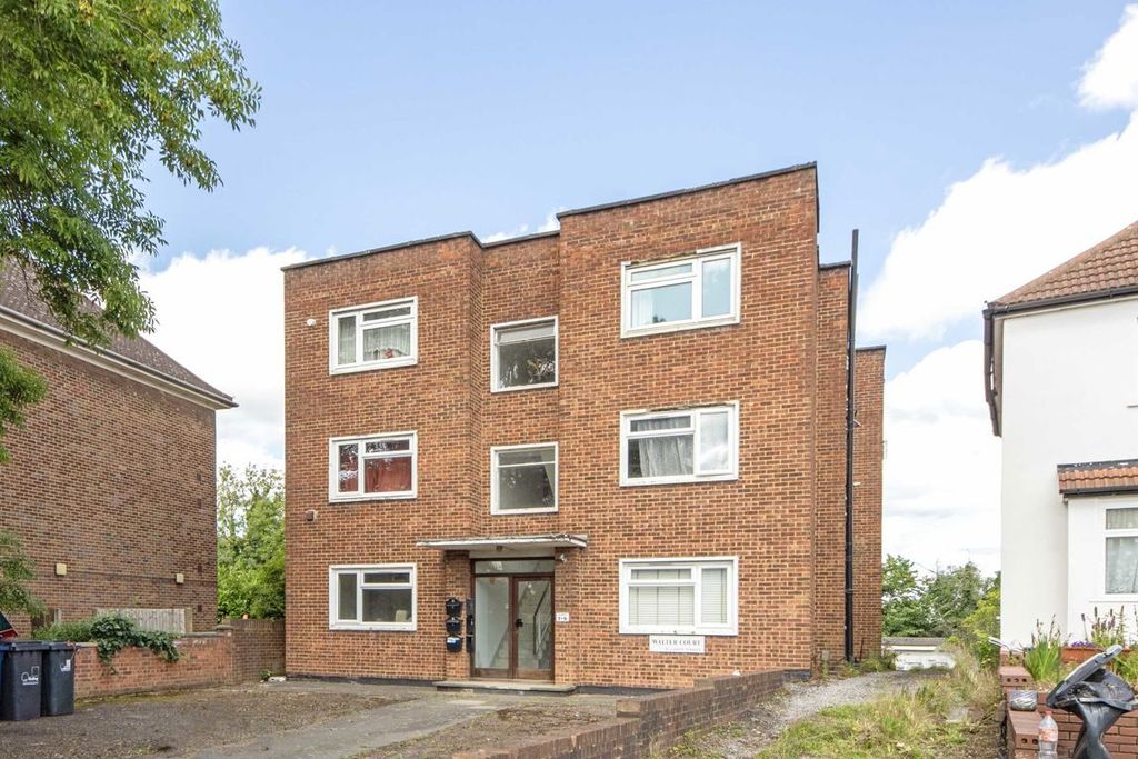 Property photo 1 of 3