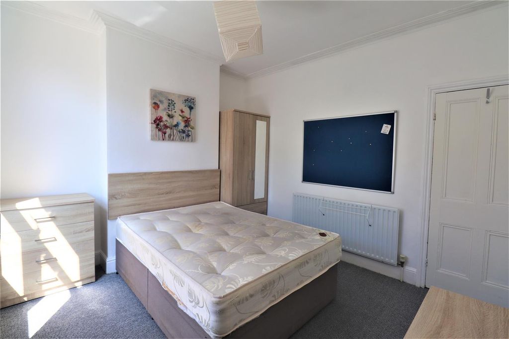 Property photo 1 of 13 Room 1