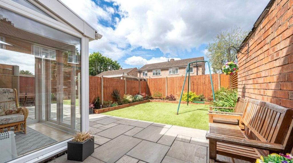 Property photo 2 of 10