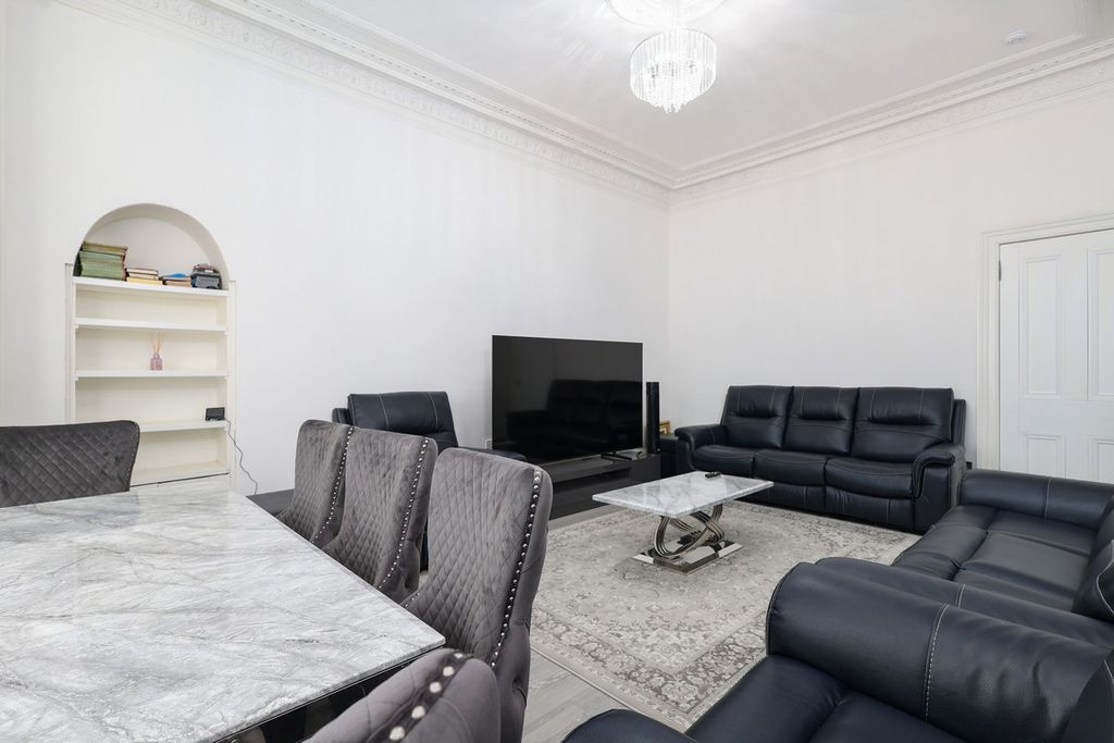 Property photo 3 of 30