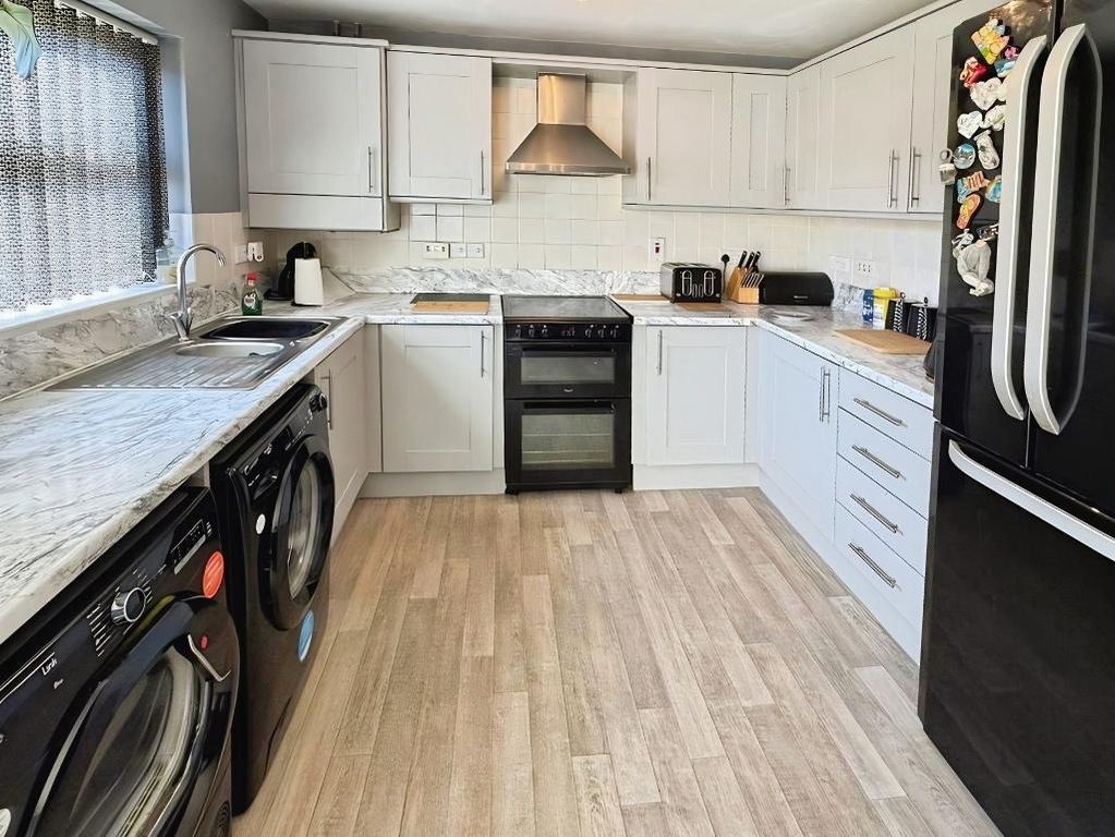 Property photo 3 of 21 Photo 3