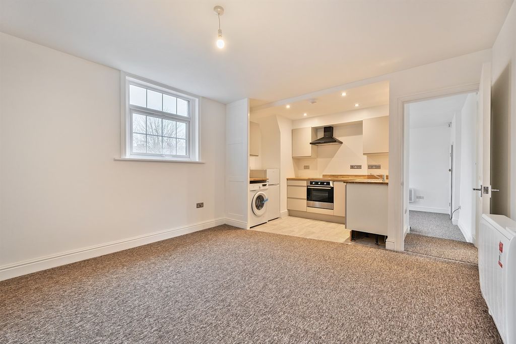 Property photo 3 of 7 Living/Dining Room