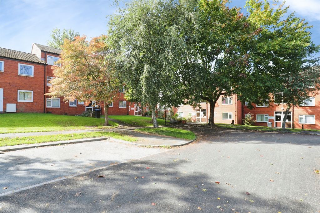 Property photo 2 of 10