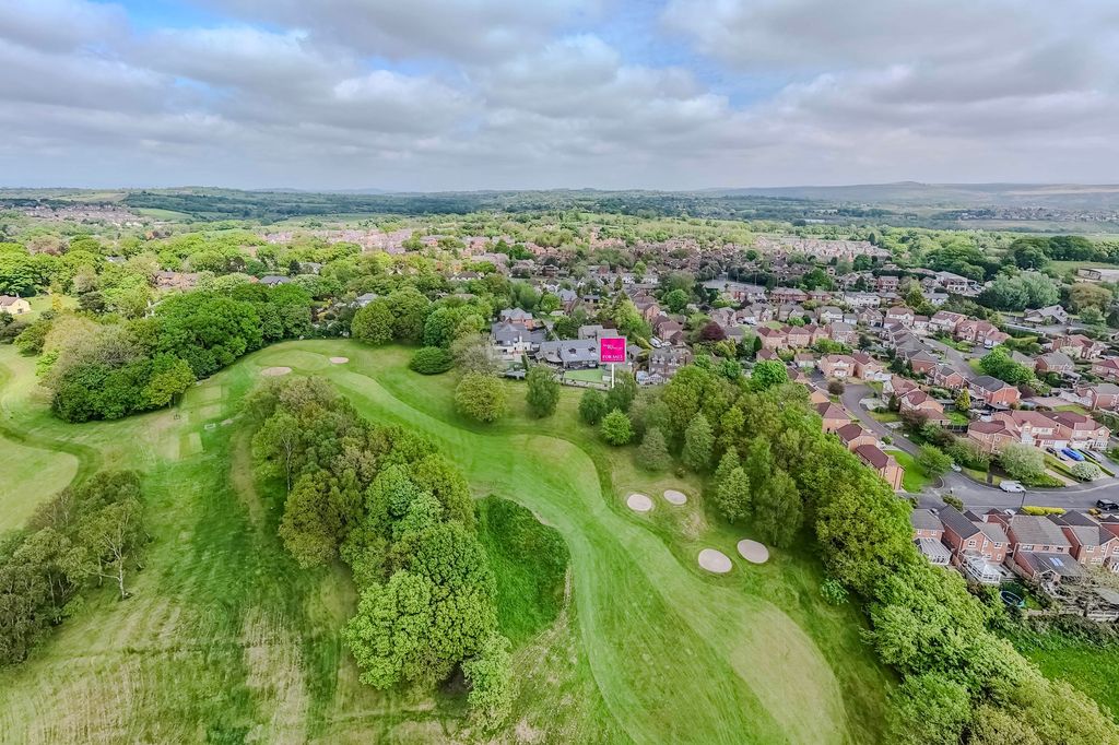 Property photo 2 of 64