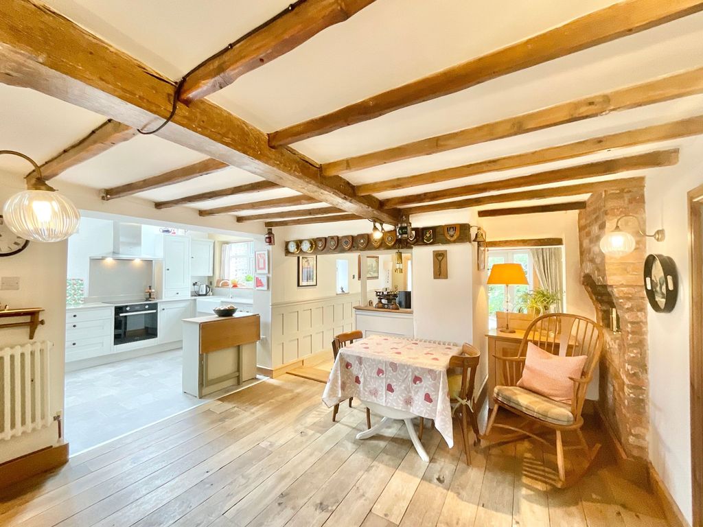 Property photo 3 of 35