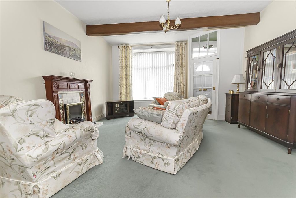 Property photo 3 of 40 Alternative View