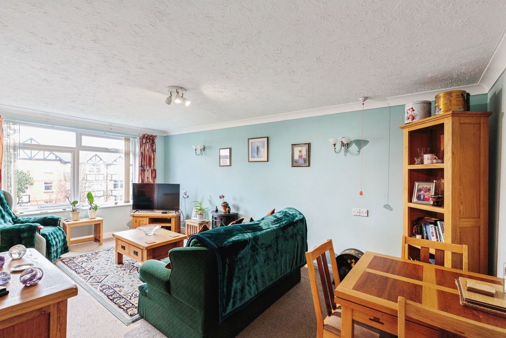 Property photo 3 of 15 Pbox-Img.Jpg