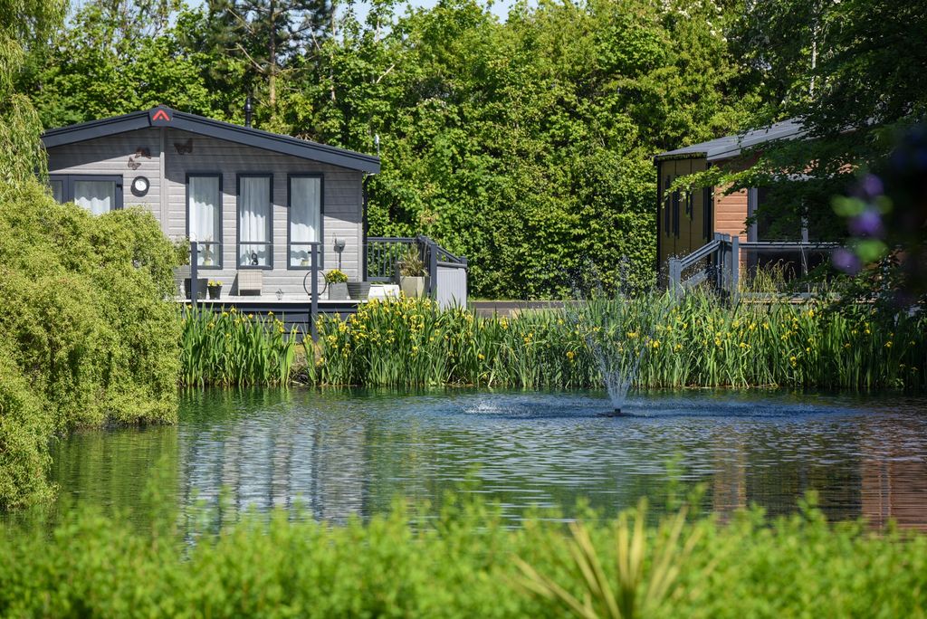 Property photo 2 of 32