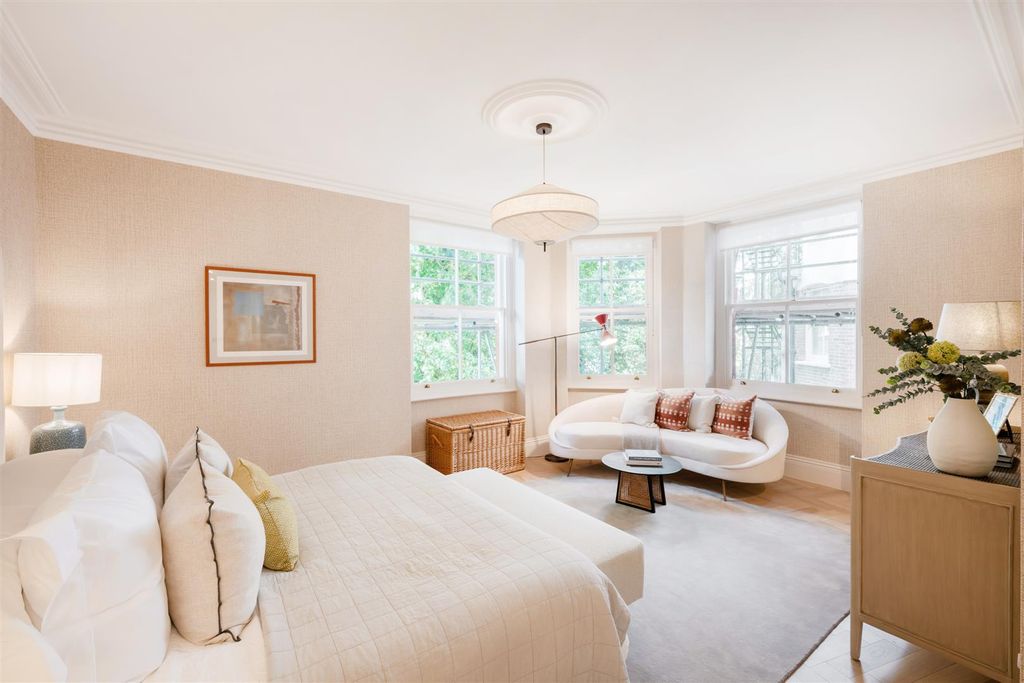 Property photo 3 of 22 21 Drayton Court Lo-19.Jpg