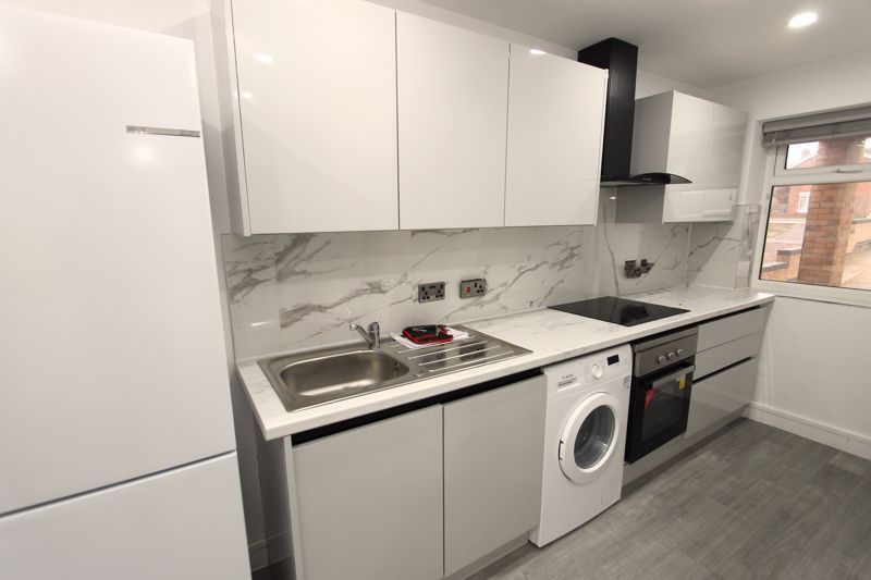 Property photo 2 of 7 Photo 12