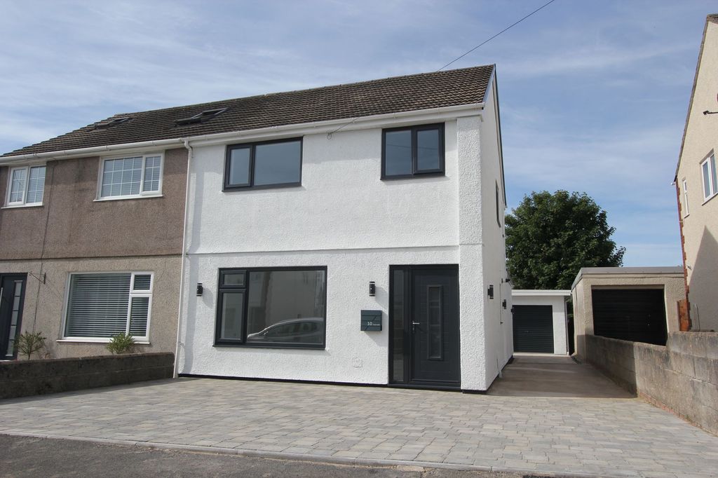 Property photo 1 of 27 Front