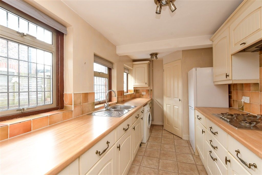 Property photo 2 of 15 Kitchen