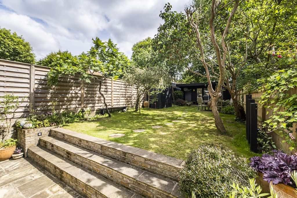 Property photo 2 of 26