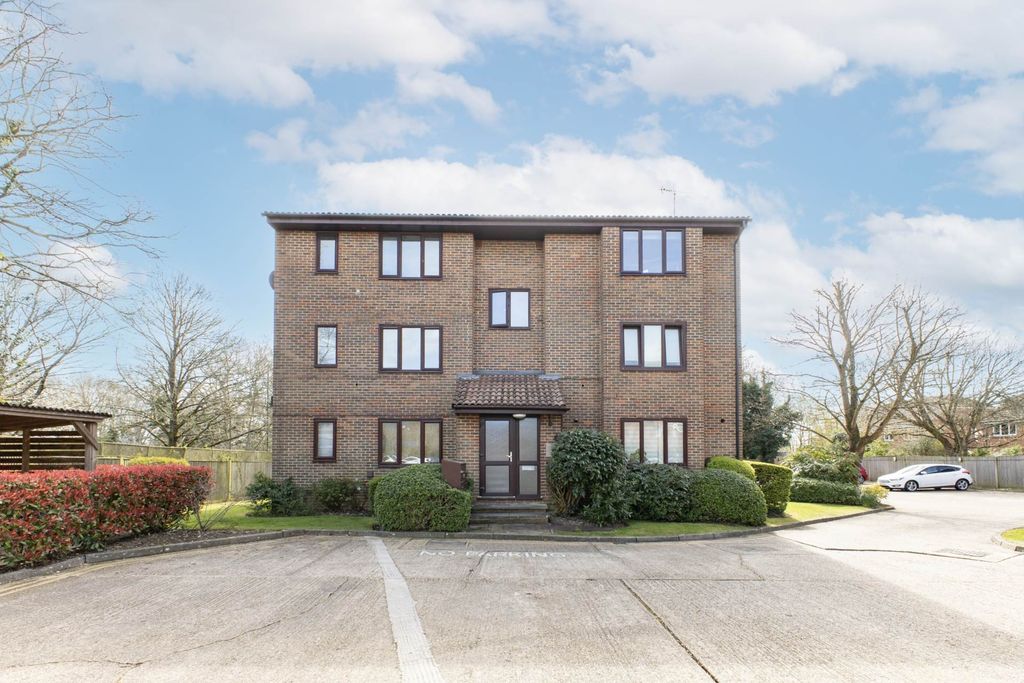 Property photo 2 of 9