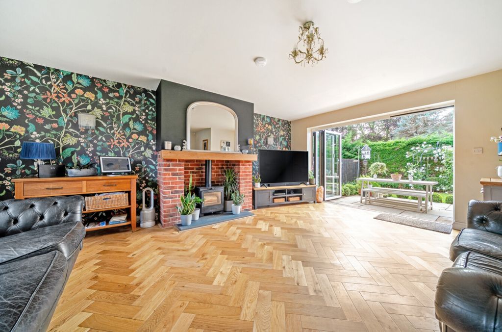 Property photo 2 of 26 1304189-31-683F40E10F22F