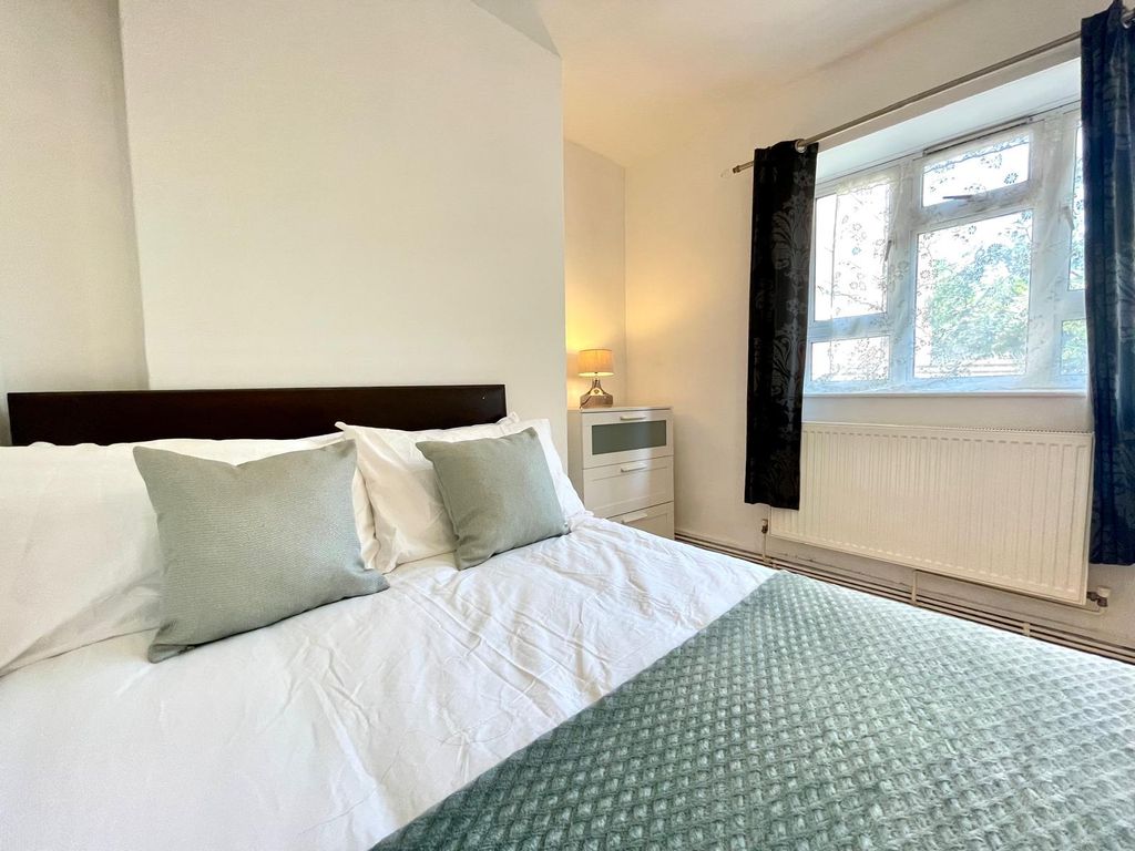 Property photo 1 of 3