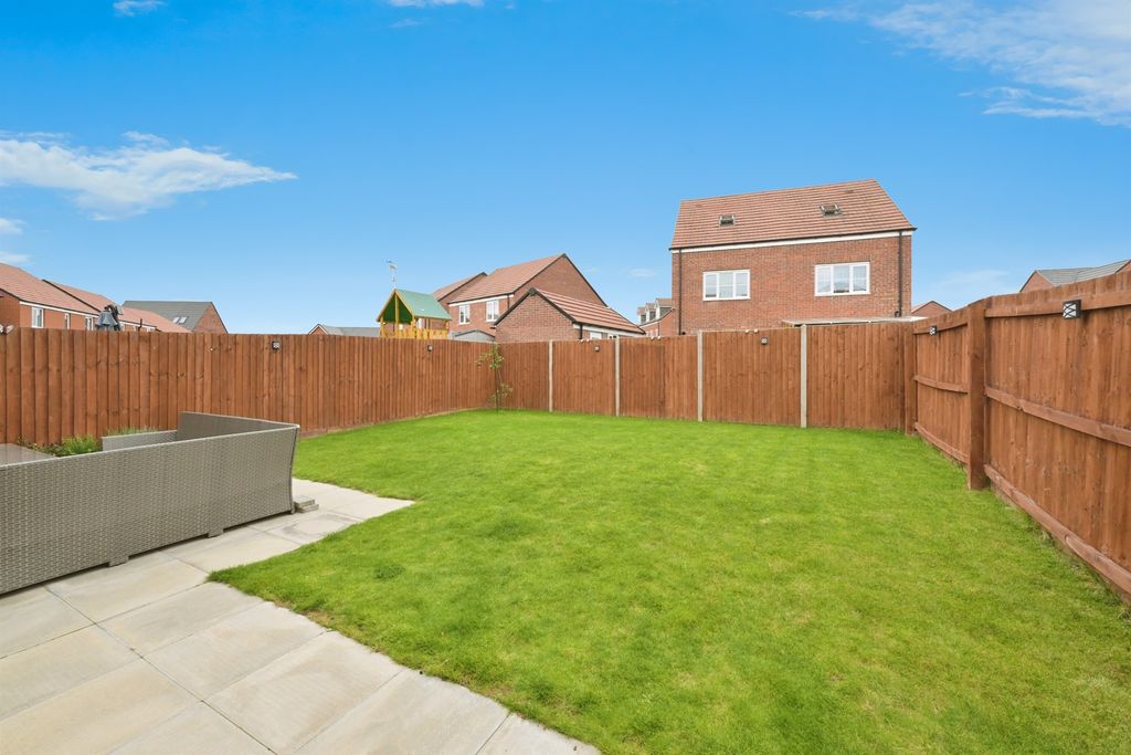 Property photo 3 of 17